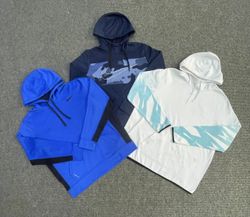Nike Hoodies - (28/10)