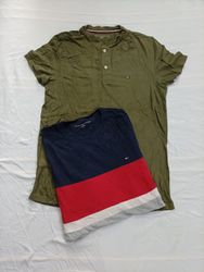 CR10972 Vintage Tommy Hilfiger T-Shirts