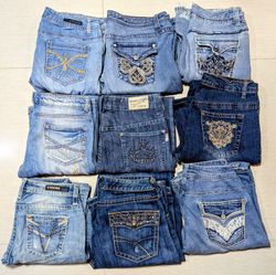 ROCKAWEAR AND OTHER BRANDS WOMEN WEAR JEANS