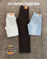 🔴 Levi’s Bootcut / Straight Jeans - (12/10)