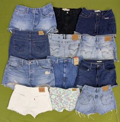 RV4407 Women Levi's Denim Shorts