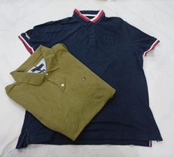 CR10389 Vintage Tommy Hilfiger T-Shirts Bundle