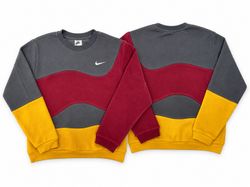 CR02315 Upcycled Nike Wave-Panel Crewneck Sweatshi..