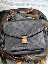 Lv & gucci bags