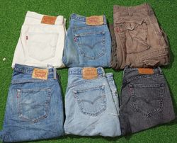 LEVI’S SHORTS (D 237)
