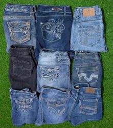 ARIYA JEANS UND ANDERE MIX MARKEN MINI SHORTS (C 2..