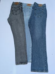 Women's Levi's Jeans