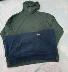 CR11680 Vintage Carhartt Hoodies