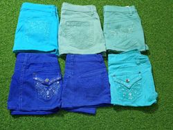 GLORIA VANDERBILT AND OTHER MIX BRANDS MINI SKIRTS..