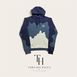 Upcycled Tapestry Hoodie – Handmade Patchwork Styl..