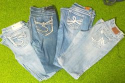 WALLFLOWER AND OTHER MIX BRANDS JEANS (B 209)