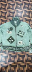 Pulls style Coogi