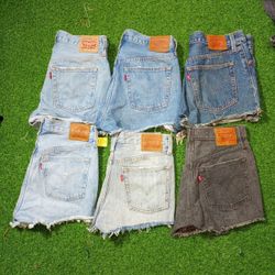 LEVI'S WOMAN WEAR MINI MICRO SHORTS (C 375)