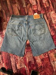 Levi’s short