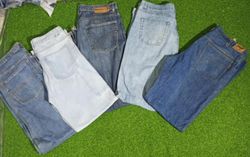 ROCK & REPUBLIC AND OTHER MIX BRANDS JEANS (A 246)