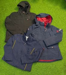 8260 - Vestes Tommy Hilfiger, Lacoste et Adidas