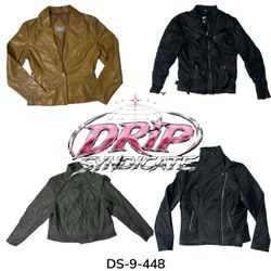 Giacca di pelle vintage Y2K con energia streetwear..
