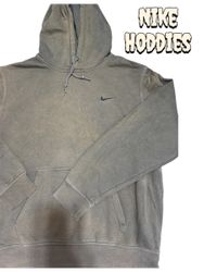 Nike Logo Hoodie – Vintage Y2K Style