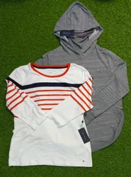 7532 : Tommy Hilfiger T-Shirts and casual Hoodie.