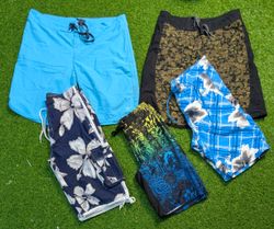 6824 - Surfing Shorts