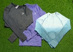6910 - Gymshark crop Tee et t-shirt à manches long..