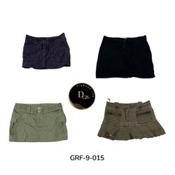 Vintage Y2K Mini Skirt | Women’s 2000s Fashion | W..