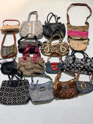 COACH AND GUESS BAG 26 PCS