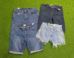 8465 - Levi's short.