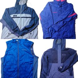 Columbia(Grey & Navy Hooded Jacket)

Vintage Colum..
