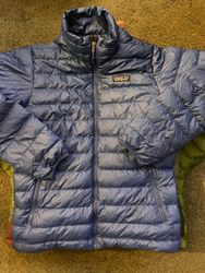 Patagonia down puffer jacket full sleeve no  hood