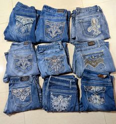 WALLFLOWER AND OTHER BRAND WOMEN WEAR JEANS