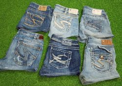 SILVER JEANS CO. MINI SHORTS (C 343)