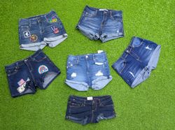 8466 - Levi's Shorts.