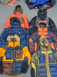 Black yak puffer jackets 16 pcs