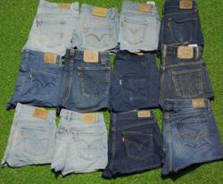 LEVI’S MINI SHORTS (C 148)