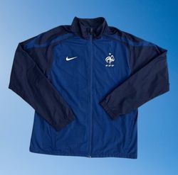 Nike windbreaker jacket