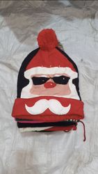 Crismis wool caps