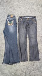 ***Y2K Embroidered Flare Jeans – Trendy Retro Deni..