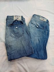 CR12042 Vintage True Religion Men’s Jeans