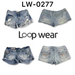 Short en jean taille basse Y2K aux ourlets retrous..