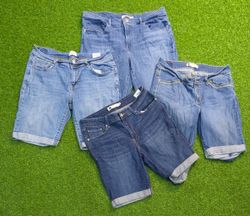 7989 : Levi's short.