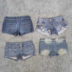 ***Y2K Micro Mini Shorts – Trendy 2000s Fashion Mi..