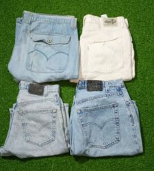 LEVI’S SILVER TAB SHORTS (D 253)