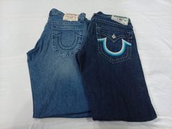 CR11067 Vintage True Religion Men’s Jeans