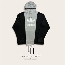 Upcycled Tapestry Hoodie – Unique Patterned Statem..