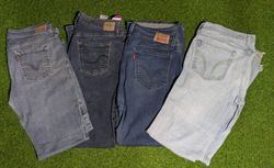 LEVI’S JEANS (B 75)