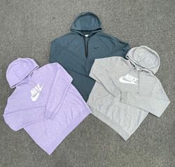 Nike Hoodies - (28/10)