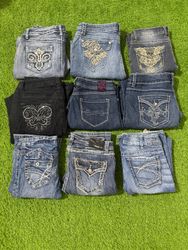 YV1566 Denim Jeans with Embroidered Details 11P