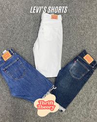 🔴 Levi's Shorts - (17/09)