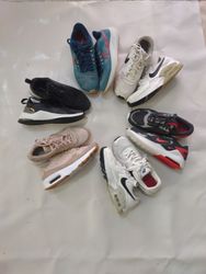 Nike air max sneaker authentic size rang 6.5 to 9 ..